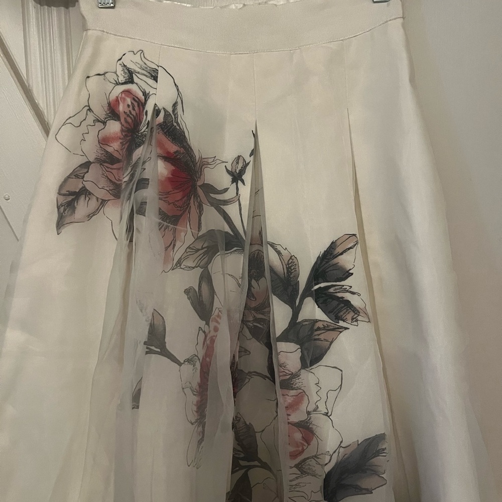 Floral White and Pink Organza Skirt - Picture 5 of 7